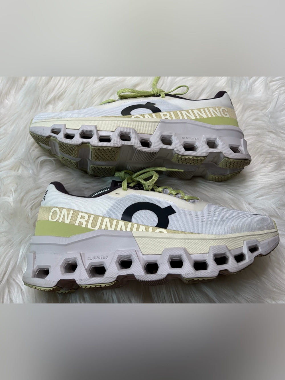 🏃✅On Cloud Monster 2 Men’s White Green Running Shoes Sneakers Size 9.5
